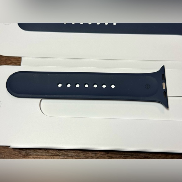 EUC Apple Watch OEM Sport Silicone Watch Band Midnight Blue 42MM - Picture 14 of 14